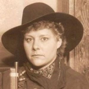 Meet your Posher, Connie